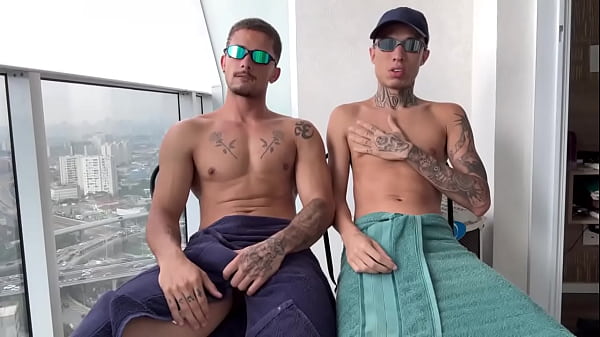 COM MEU NAMORADO HÉLYO KARVALHO TODA HORA É UMA PUTARIA DIFERENTE, BATENDO AQUELA PUNHETA E GOZANDO