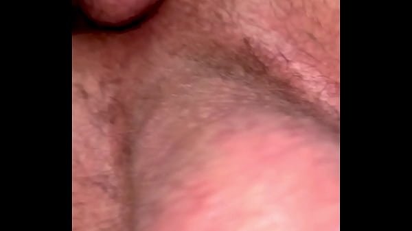 Macho sacudo fodendo o cu da sua putinha