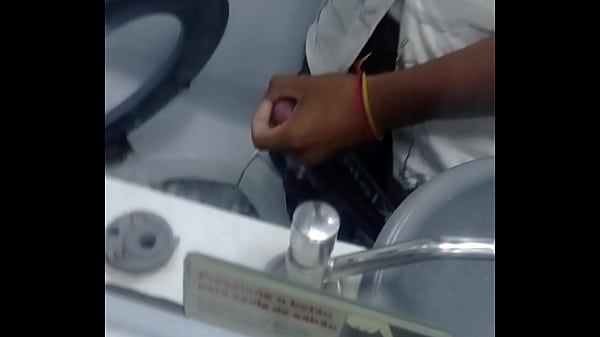 Me masturbo en un bus público