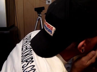 Spycam caughts gloryhole amateur getting sucked by mature