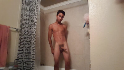 Hung Latin Twink Lucas Shower Jacking