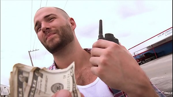 BAIT BUS – Straight Bait Corey Rezzon Gets Tricked By Felix Andrews and Summer Bailey