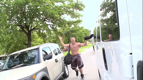 BAIT BUS – Muscle Daddy Fitness Buff Trace Michaels Fucking Little Steven Ponce