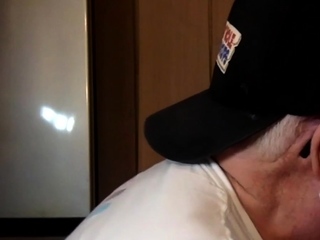 Gloryhole amateur DILF give closeup blowjob and handjob